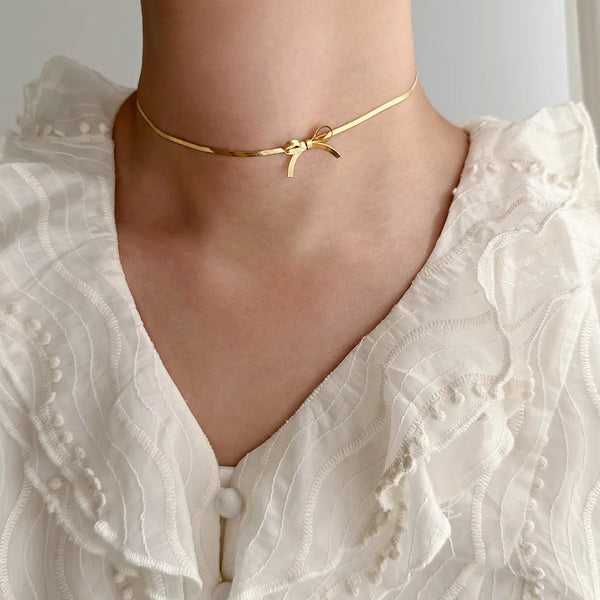 Knot Bow Necklace